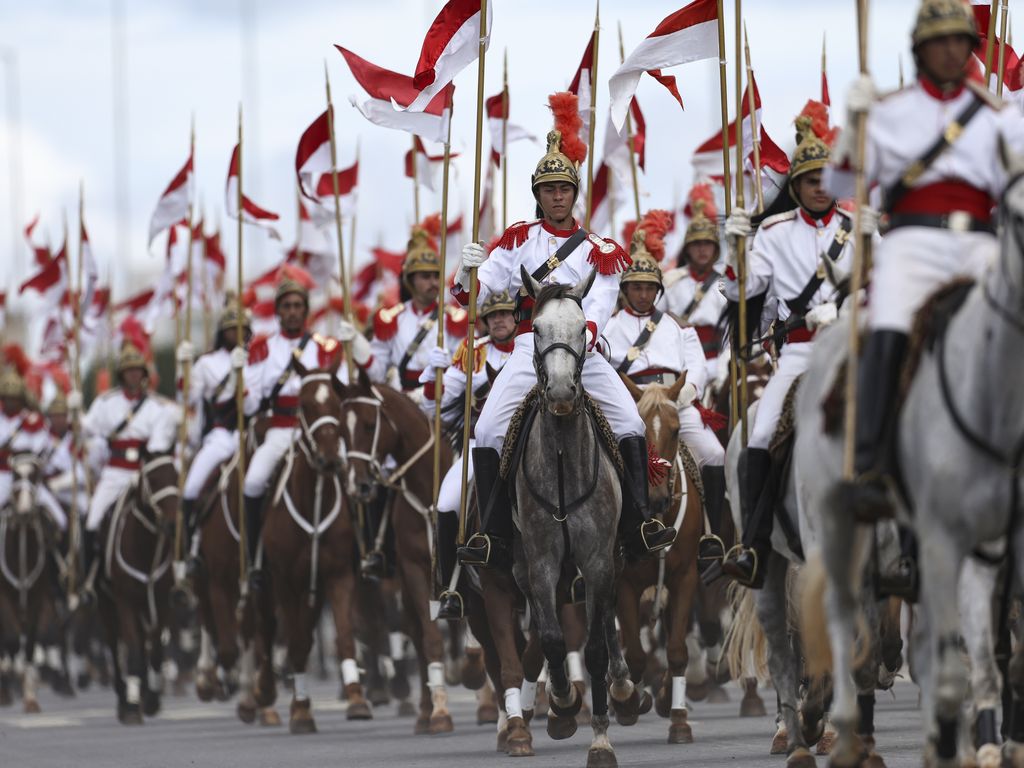 Militares réus na trama golpista pedem reserva no Exército.