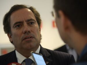 "Câmara dos Deputados aprova Fundação Caixa para reduzir desigualdades sociais."