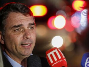 ** Imagem do julgamento de Jair Bolsonaro pelo STF por tentativa de golpe.