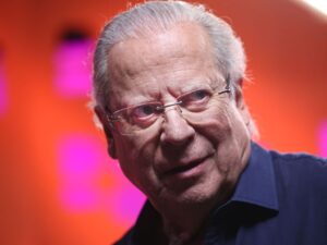 José Dirceu discute apoio do Centrão à anistia em 2026.