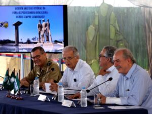 ** Ministro da Defesa José Múcio discursa sobre anistia e fraternidade.