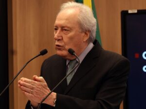 Investigação revela lavagem de dinheiro do PCC em postos.
