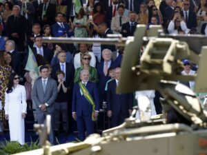 Desfile de 7 de setembro com Presidente Lula destaca patriotismo.