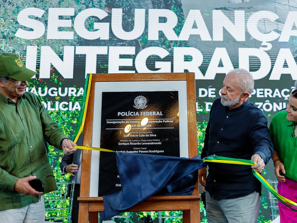 ** Lula inaugura centro de cooperação policial na Amazônia.