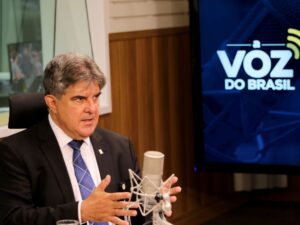 "Fiscalização das big techs pela ANPD enfrenta desafios."