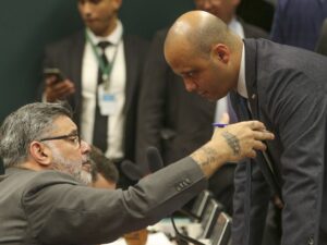 Alexandre Frota lamenta cassação de seu mandato em Cotia.