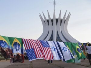 Apoiadores de Bolsonaro pedem anistia em Brasília.