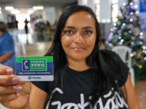 Movimentos sociais em Brasília pela tarifa zero no transporte.