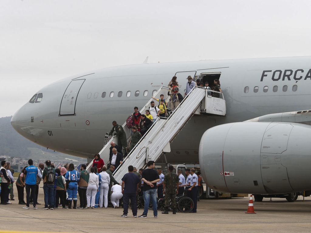 Incidente em voo presidencial revela sucateamento da FAB.