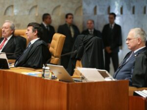 Fachin lidera ações contra corrupção no Judiciário.
