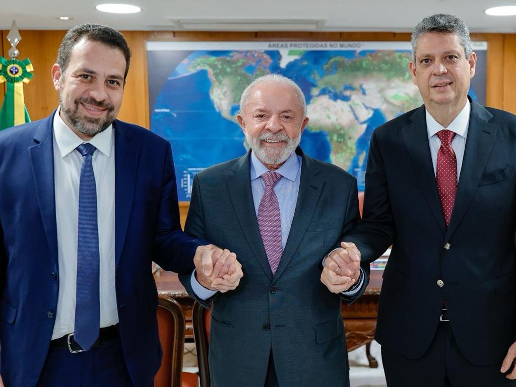 Lula nomeia Guilherme Boulos como ministro da Secretaria-Geral