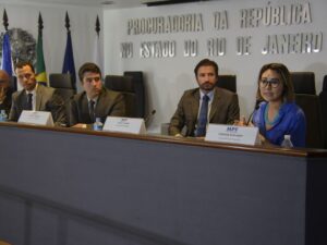 Oposição se mobiliza contra novo relator da Lava-Jato.