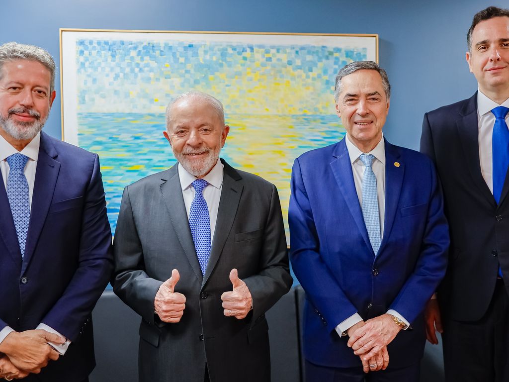 ** Lula articula nova indicação para o STF após aposentadoria de Barroso.