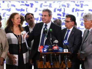 Reunião de Lula sobre segurança pública no Rio de Janeiro.