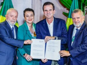 ** Lula em reunião sobre operação contenção no Rio, após tragédia.