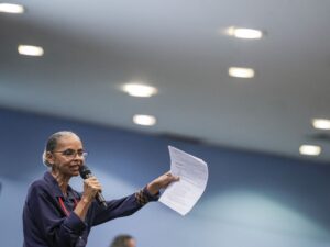 Marina Silva e líderes do PSB discutem filiações estratégicas para 2026.