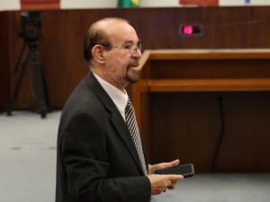 Mauro Cid sem tornozeleira eletrônica após novas condições do STF