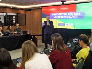 Ministro da Justiça, Lewandowski, na reunião com governador após operação no Rio.