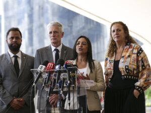 Deputado Rogério Correia pede prisão de ex-presidente da Amar Brasil Clube por silêncio em CPI do INSS.