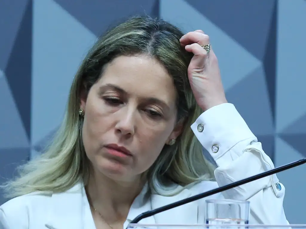 ** Thaisa Hoffmann Jonasson, esposa do ex-procurador do INSS, em depoimento.