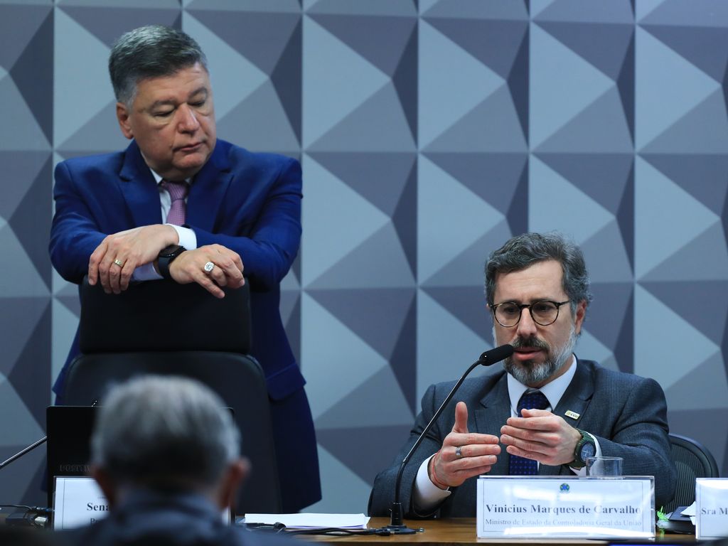 CGU investiga descontos irregulares em aposentadorias desde 2019.