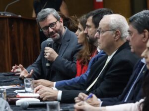 ** Pagamentos a primo de secretário de SP são investigados.