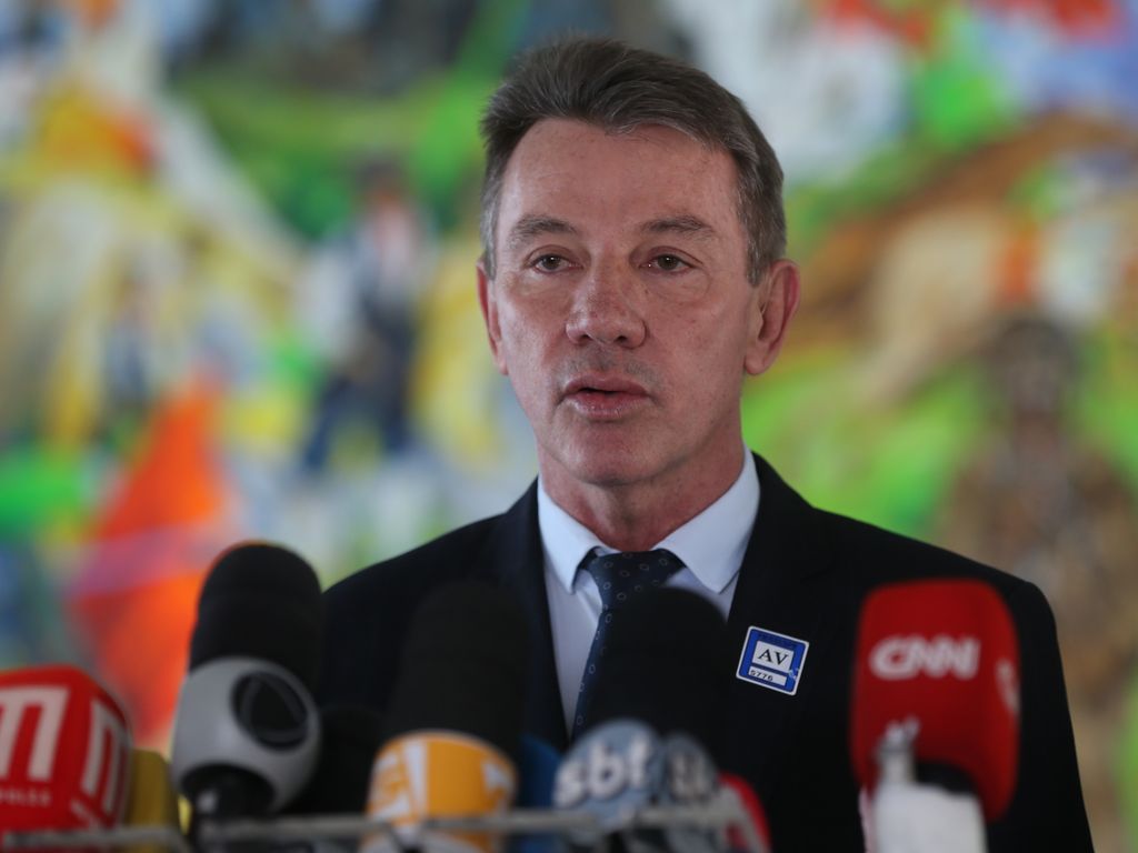 ** Ministro André Mendonça no TSE discute cassação de Antonio Denarium.