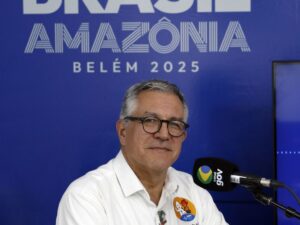 "Ativistas indígenas na COP30 pedem demarcação de terras para conservação ambiental."