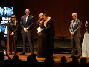 Cláudio Castro discute relatório antifacções e novas penas.