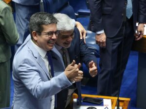 ** Ministra Gleisi Hoffmann critica mudanças no projeto de lei Antifacção.