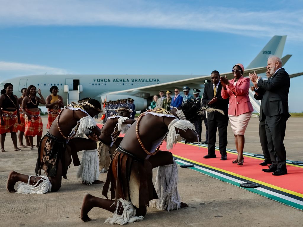 Lula em Moçambique destaca combate ao crime organizado.