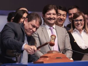 Tarcísio de Freitas no STF em apoio a Bolsonaro.