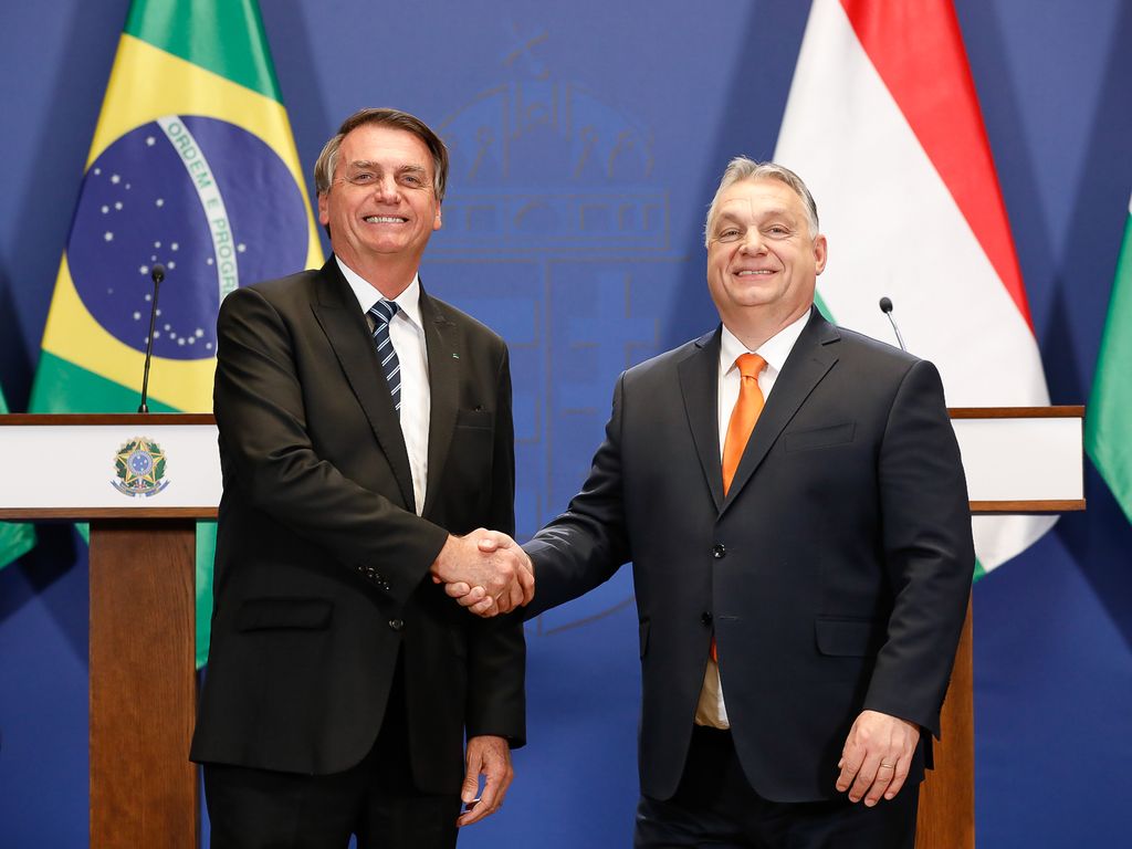 Viktor Orbán e Eduardo Bolsonaro se reúnem em Washington.