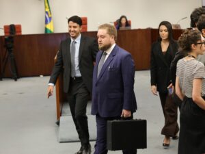 Polícia Federal pede prorrogação para perícia de Augusto Heleno.