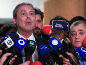 ** Conflito no Congresso entre Hugo Motta e Lindbergh Farias.