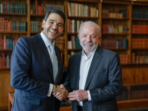 Lula e Weverton Rocha se reúnem sobre indicação de Jorge Messias ao STF.