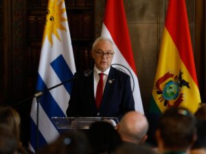 Chanceler Mauro Vieira anuncia comissão do Mercosul contra crime organizado.