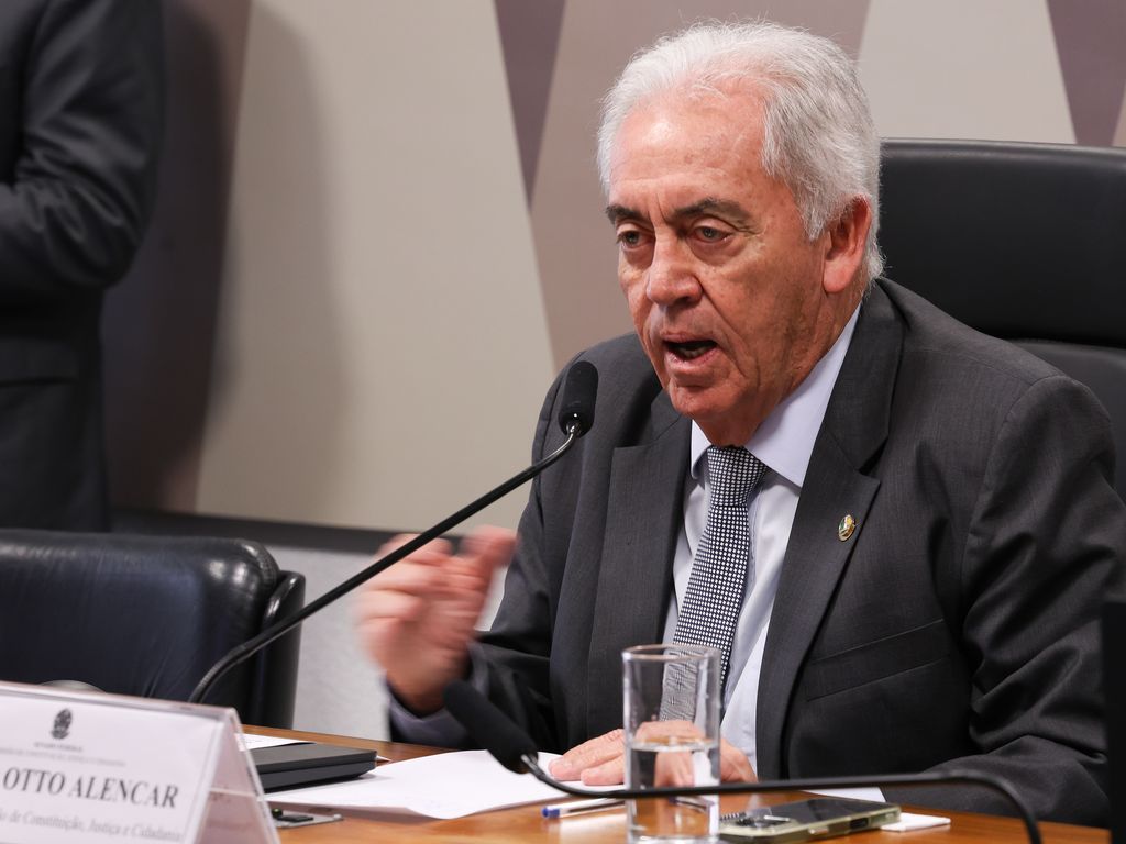 Senador Otto Alencar discute PL da dosimetria no Senado.