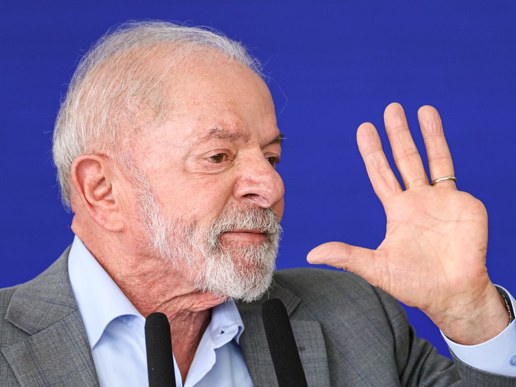 ** Lula lidera pesquisa para 2026; destaque para Michelle Bolsonaro.