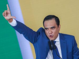 "Lula sanciona lei sobre porte de arma para policiais legislativos"