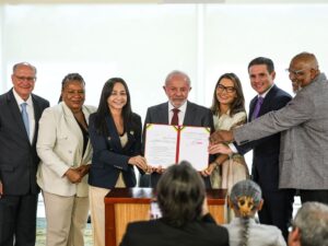 Presidente Lula durante pronunciamento de Natal em cadeia nacional.
