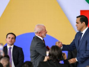 Gustavo Feliciano e Fernanda Câmara Norat no Ministério do Turismo